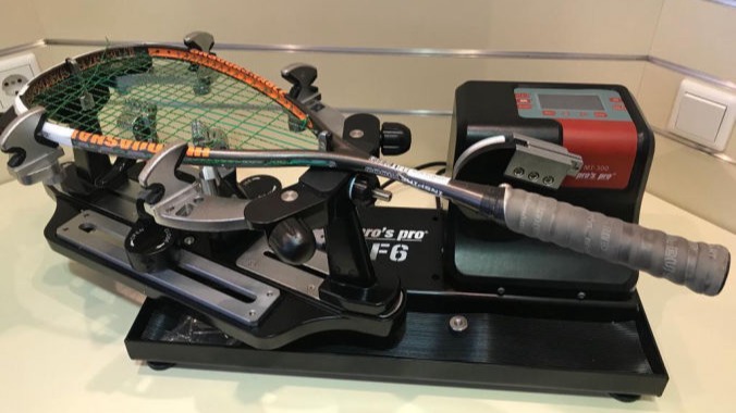 Besaitungsservice im SQUASH-POINT